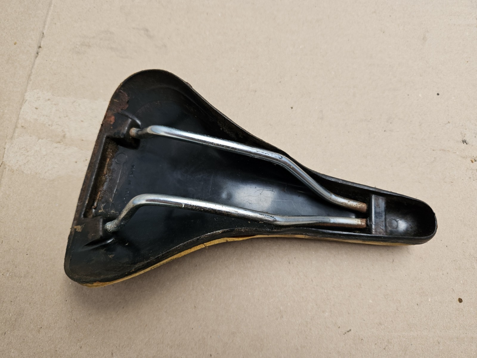 Unknown Vintage 90s Road Bike Saddle Made In Italy
