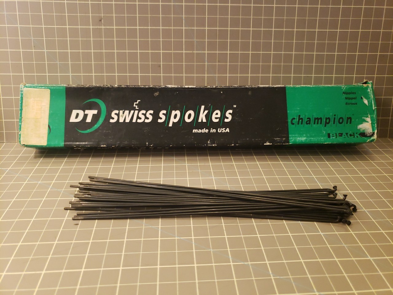 DT SWISS Champion Round Spokes Black J-bend 2.0 mm 244mm 20/Count
