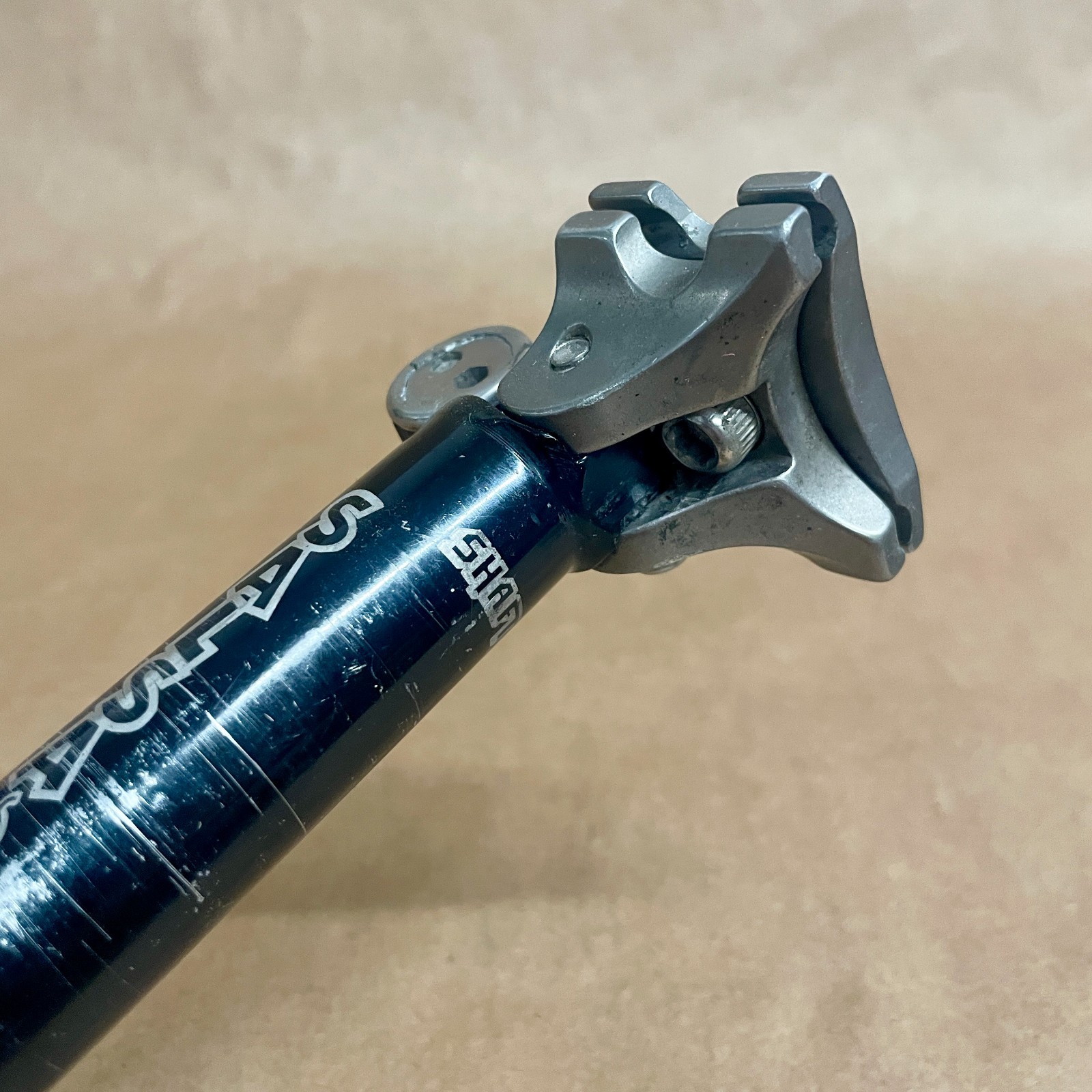 Salsa Shaft Seatpost 27.2mm x 250mm Black Alloy 20mm Setback FOR PARTS