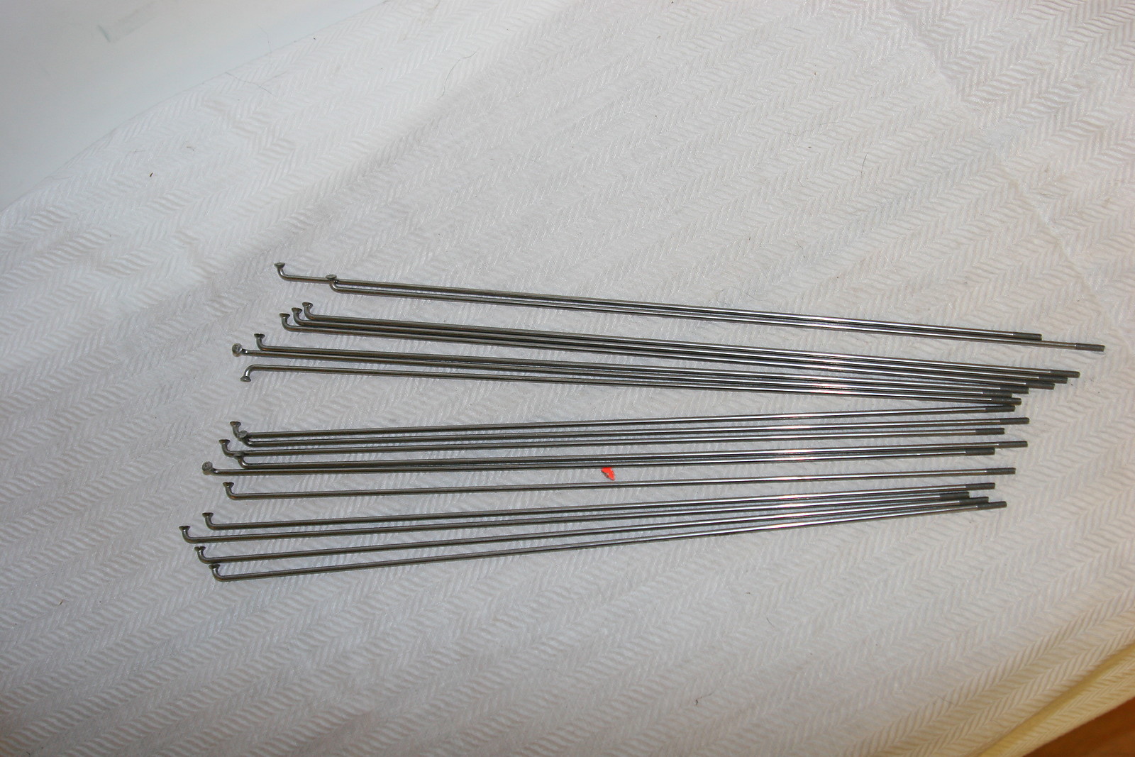 Wheelmaster Steel Bicycle Spokes & Nipples 305mm x 14ga/2.0mm Qty 18 S85