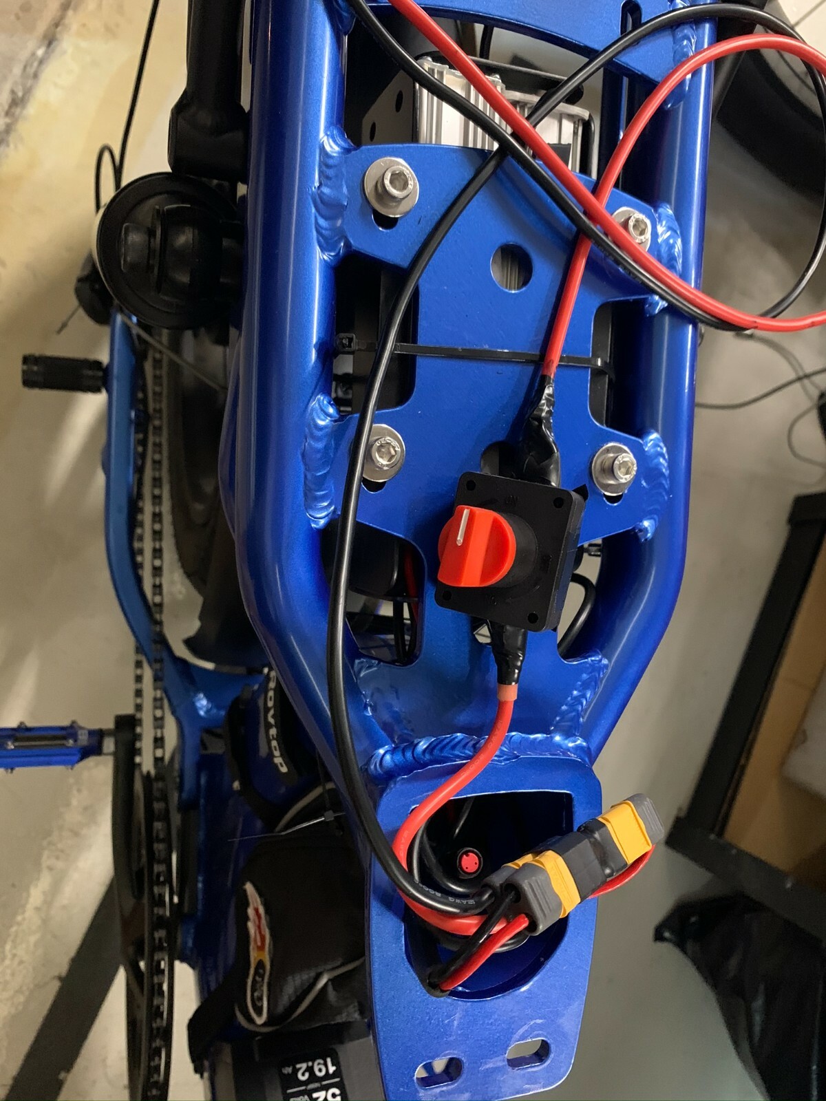 Juiced bikes dual battery ebike kit for Scorpion for extra battery SWITCH XT60