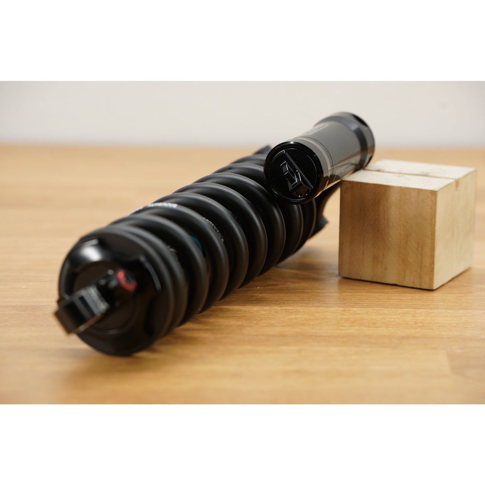 RockShox Super Deluxe Coil Select – 500 – 225/75 – Trunnion – NEW OEM
