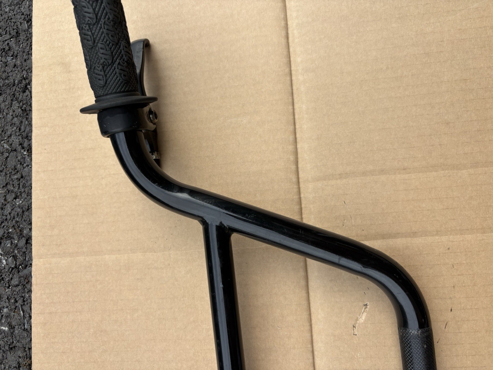 DK Bikes BMX Handlebars Black Mid School With DK Grips Used Not Cut Or Bent