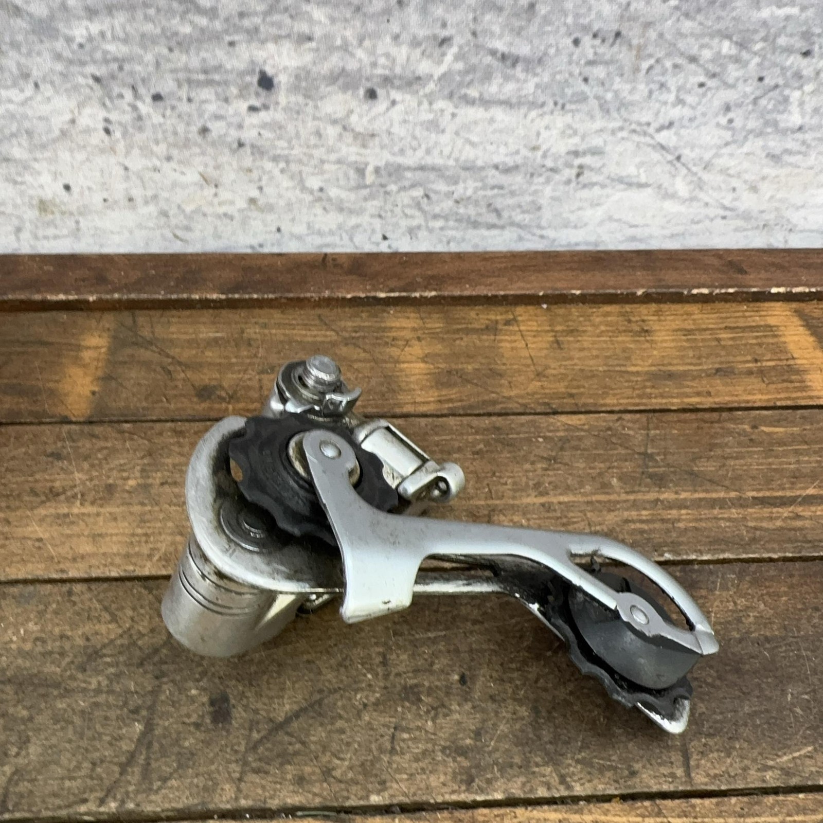 Vintage Shimano 600 Rear Derailleur LONG Cage Bolt-On Silver Road Japan Friction
