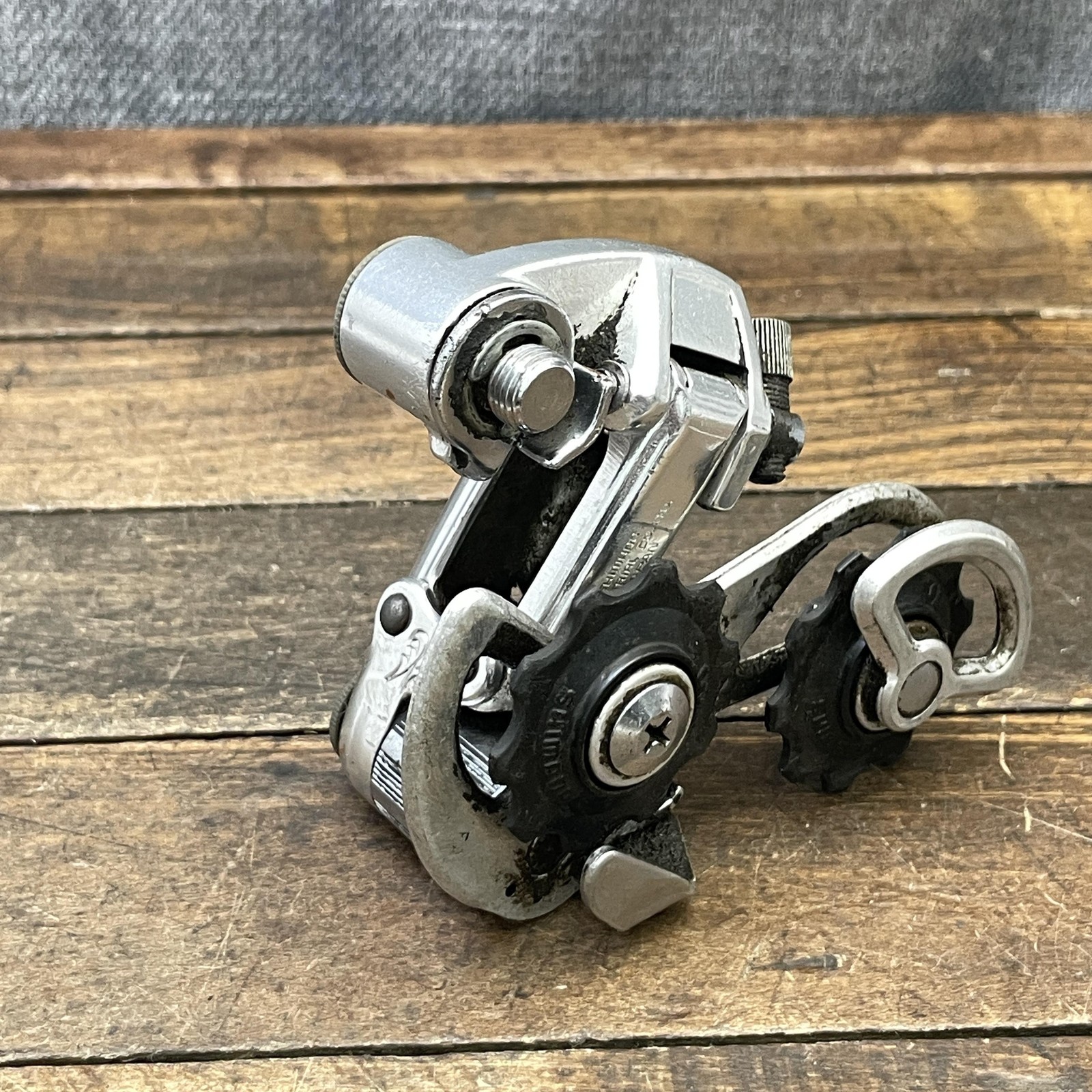 Vintage Shimano 600 Arabesque Rear Derailleur Short Cage Bolt-On Road 190g Japan