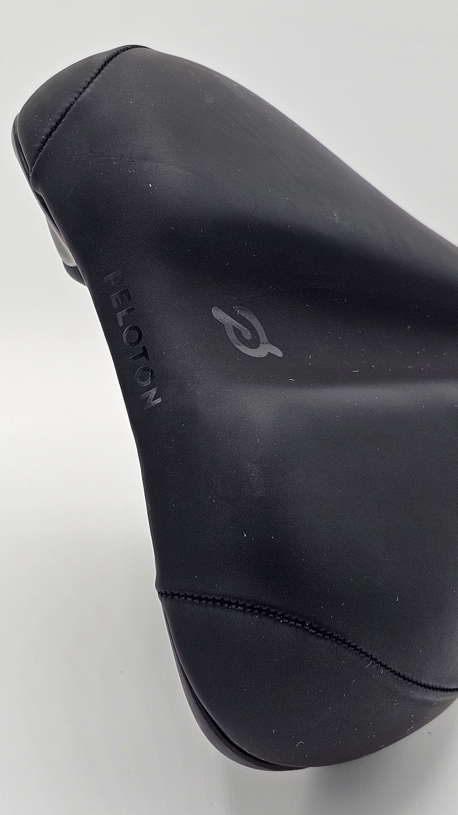 Peloton Comfort Saddle Black Synthetic for Indoor Cycling Bike Unisex Adults