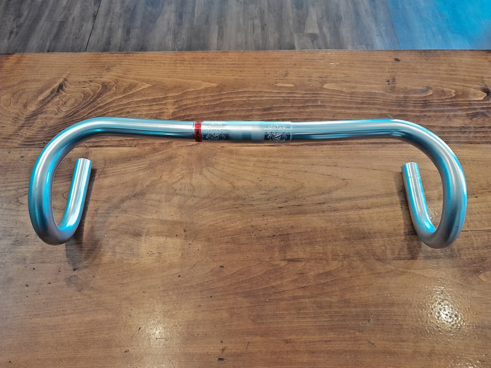 Nitto Noodle 177 Drop Handlebar – Aluminum, Heat-Treated, 26mm, 48cm, Silver