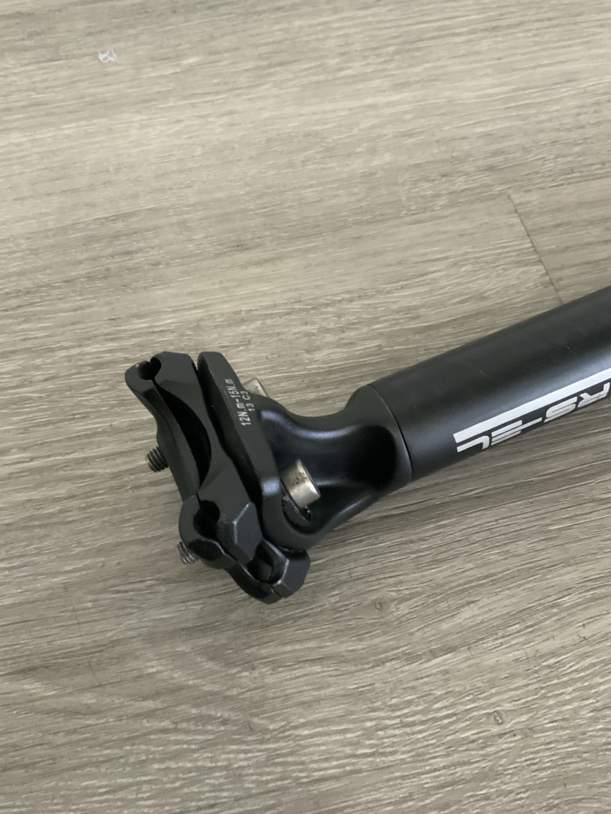 DEDA RS ALUMINUM SEAT POST 27.2 MM x 300 MM TOTAL POST LENGTH 292 GRAMS