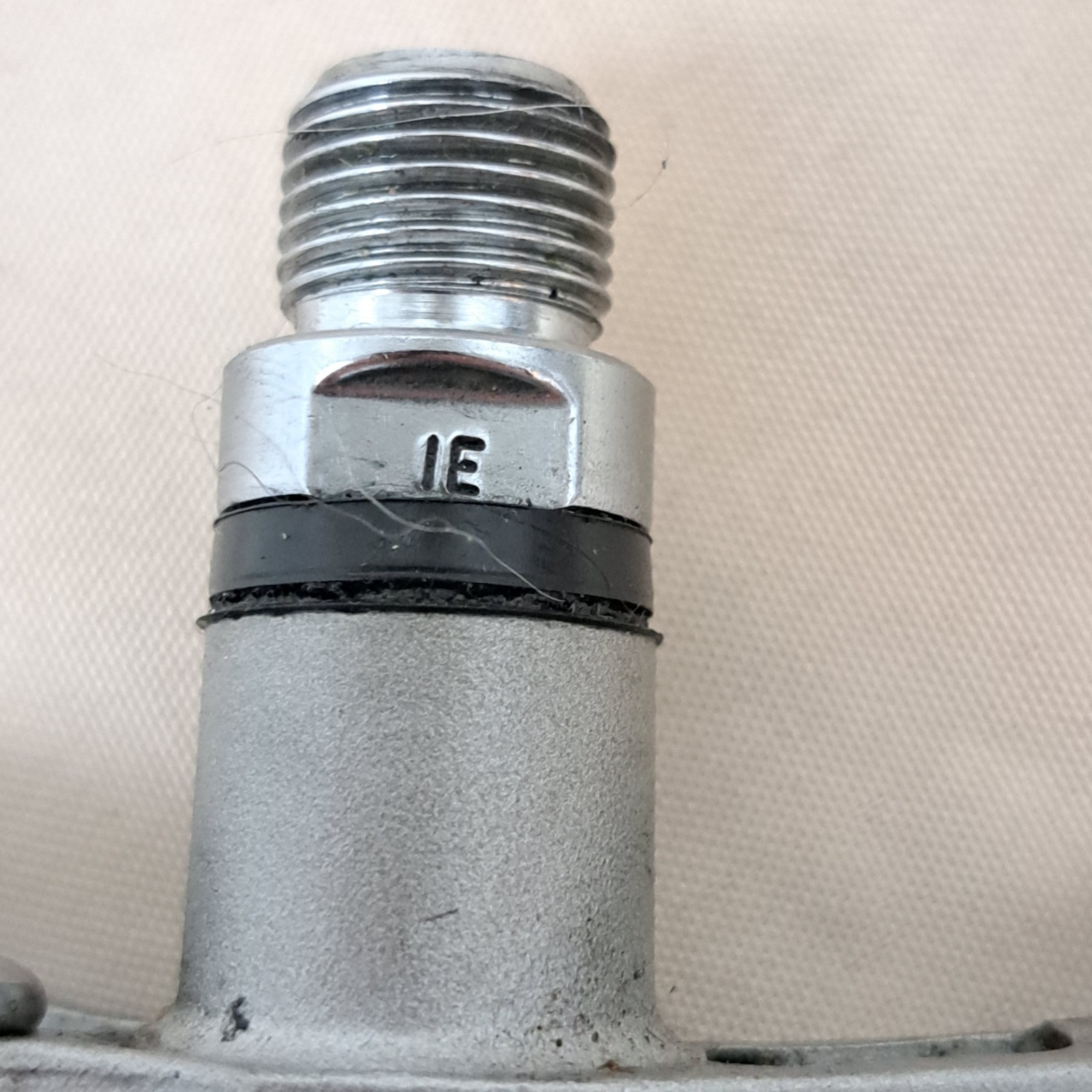 Shimano PD-M324 Clipless Bicycle Pedals Multi-Purpose Silver