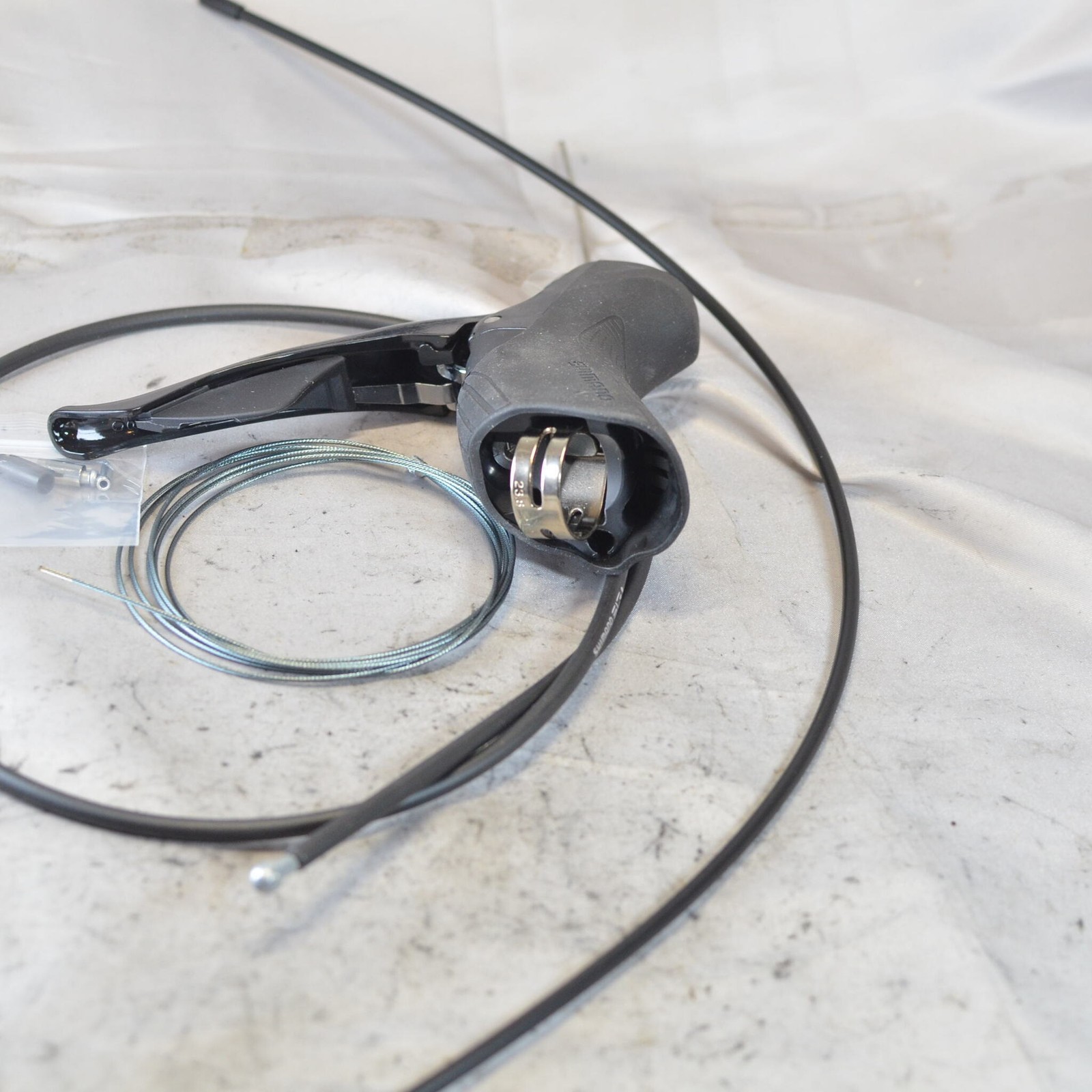 NEW + Cables Shimano 105 R7000 ST-R7000 LEFT/FRONT 2 Speed Double Shifter Black