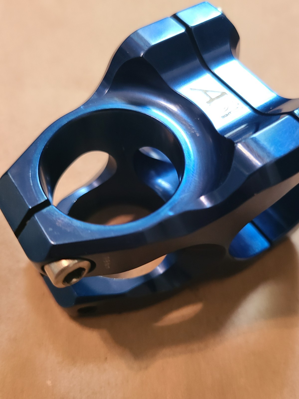 Industry Nine i9 A318 Stem 30mm 31.8mm Clamp +/-8 1 1/8″ Aluminum Blue 120gr
