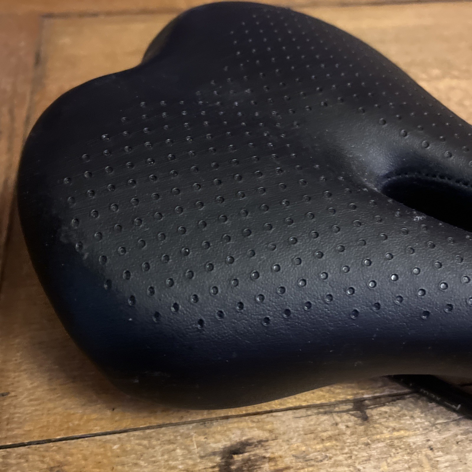 Vintage DDK Saddle With Anatomical Cut Out 273 mm Length 162 mm Wide