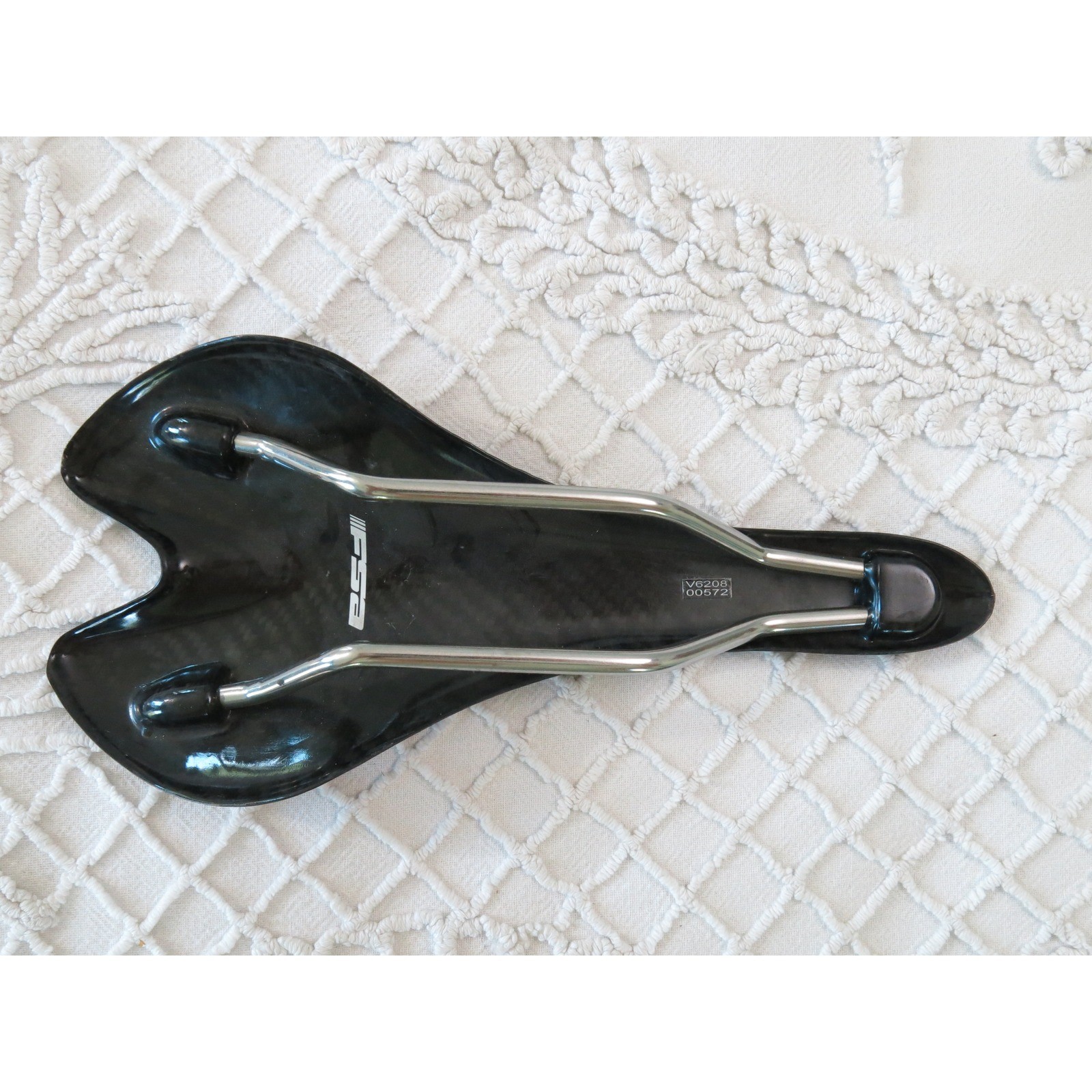 FSA K-Force Light Carbon Monocoque Bicycle Saddle Titanium Rails V6208 Bike Seat