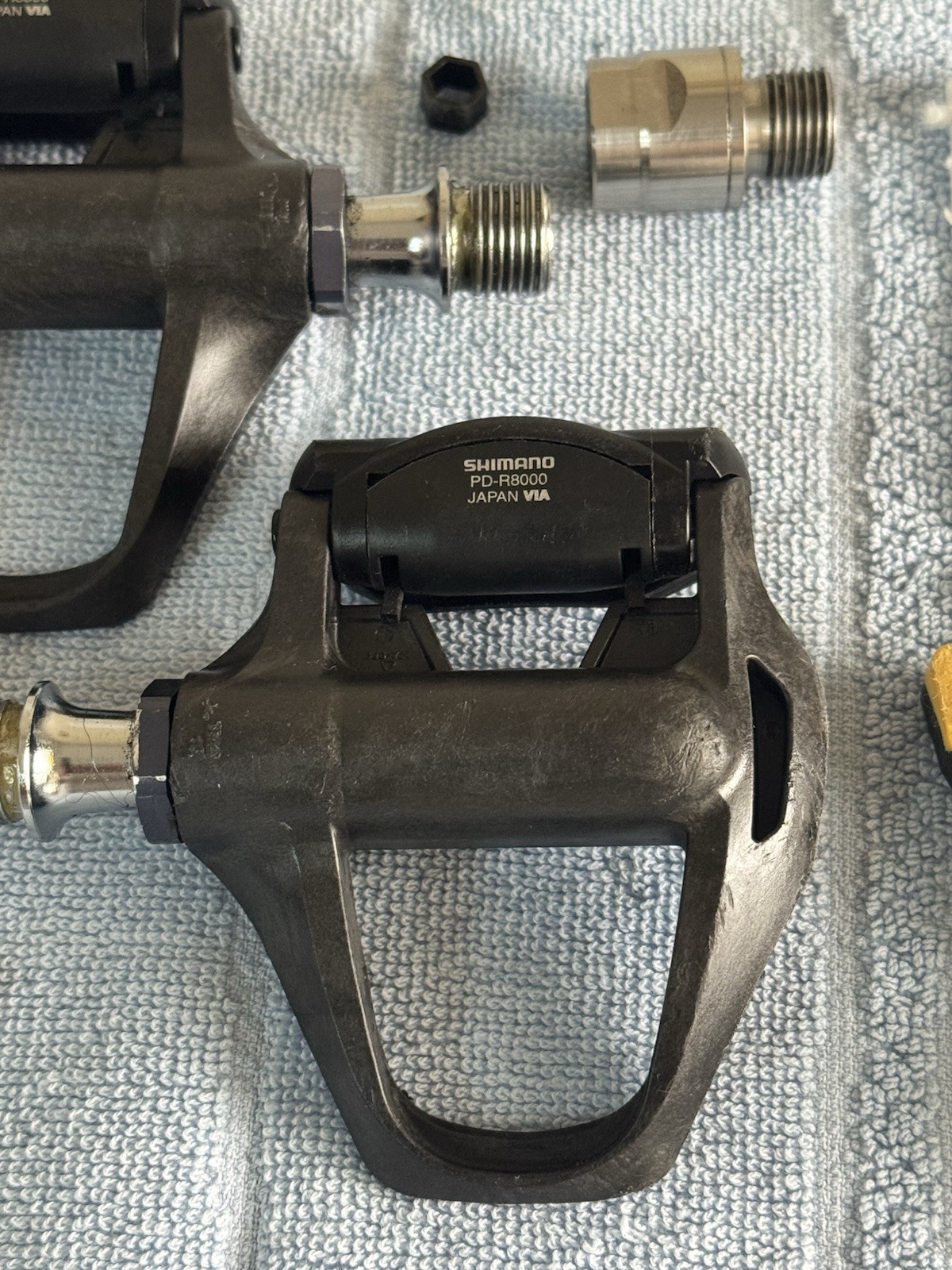 Shimano Ultegra PD-R8000 SPD Clipless Pedals with Cleats and Pedal Spacers