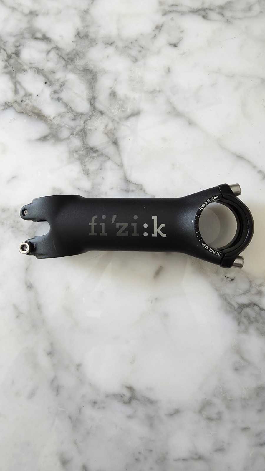 fi’zi k Cyrano R1 Alloy Stem 110mm – 7° – 31.8mm 1-1/8″ Fizik