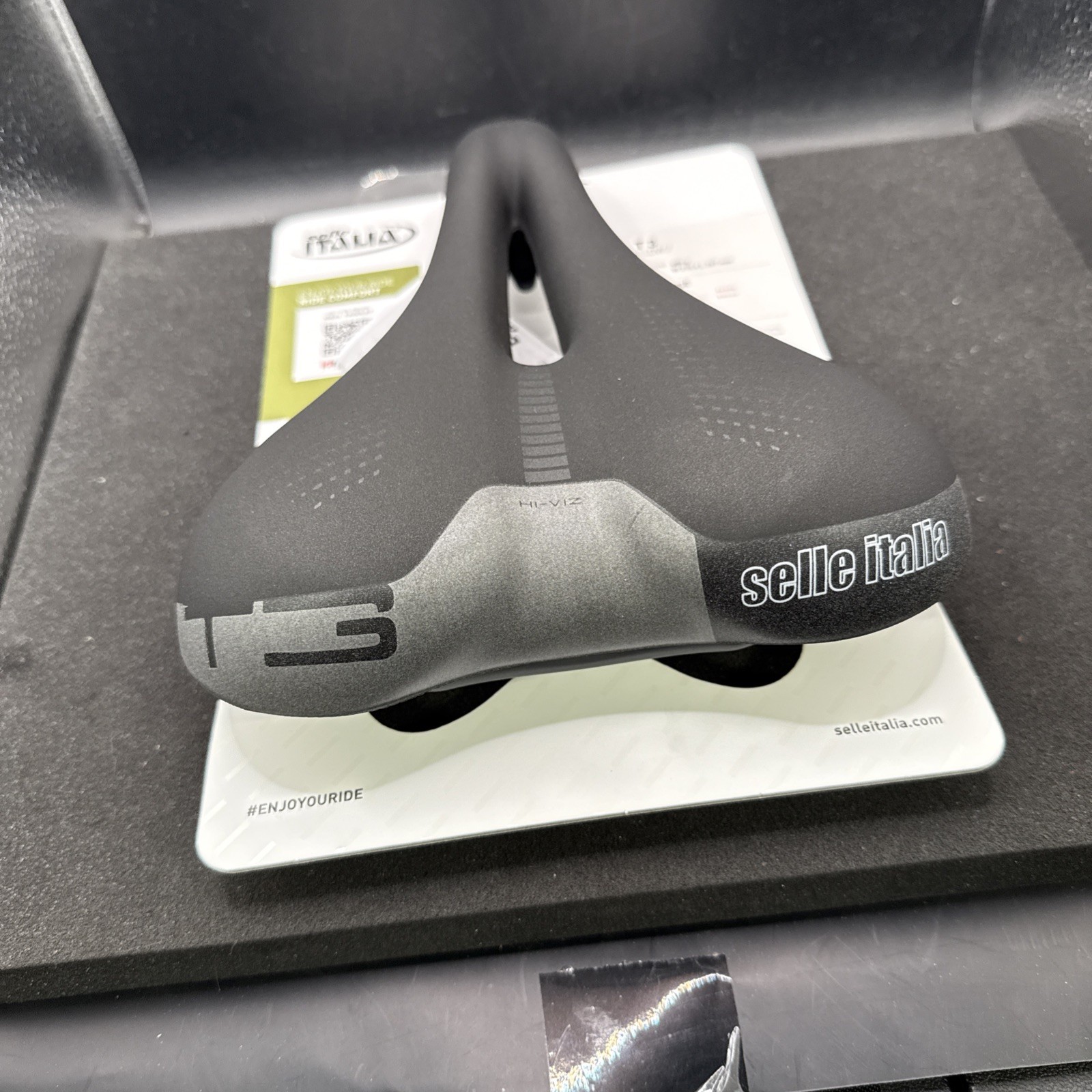 Selle Italia T3 Flow S2 Cycling Road Touring Saddle Seat 210mm Width (9419-13)