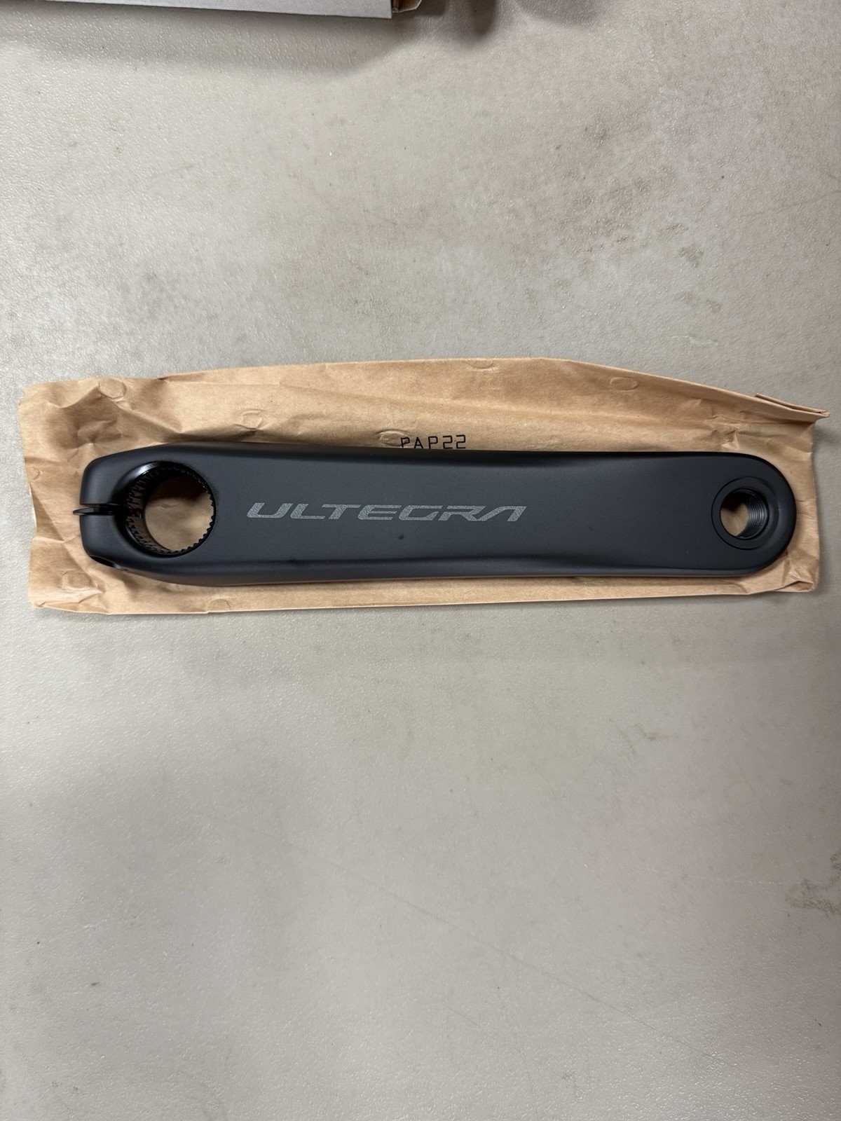 Shimano Ultegra FC-R8100 Crankset – 165mm 12-spd 52/36t – NEW – COSMETIC DEFECT