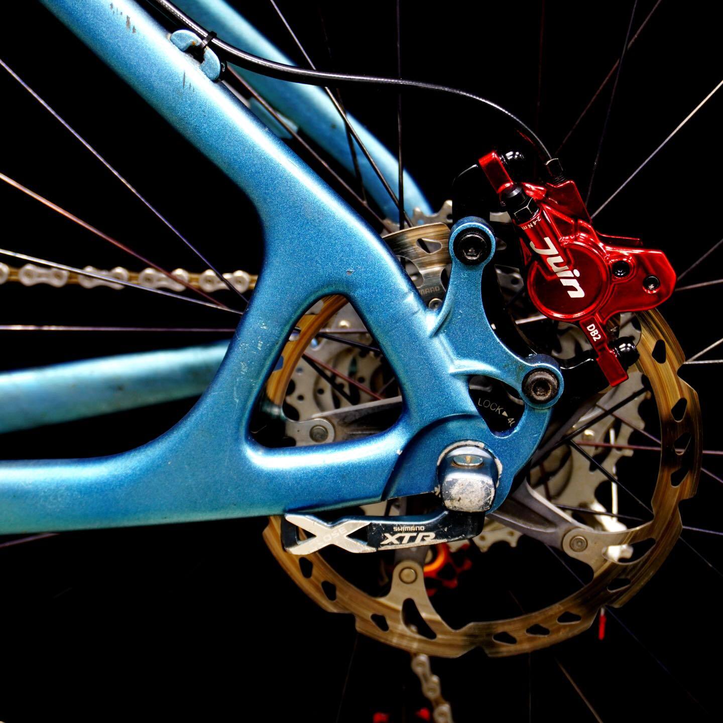 Juin Tech DB2 Full Hydraulic Disc Brake Set Red F/R Post Mount 160mm Rotors