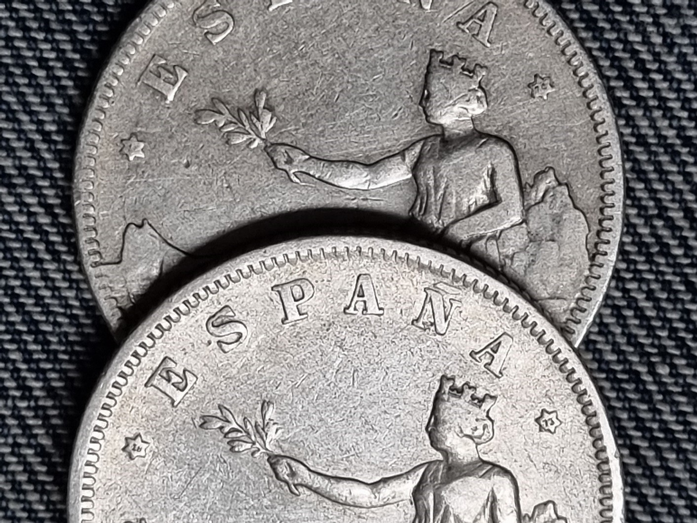 2 coins SILVER 2 pesetas year 1870 in stars 1873 and 1874. Weight 45 gr.