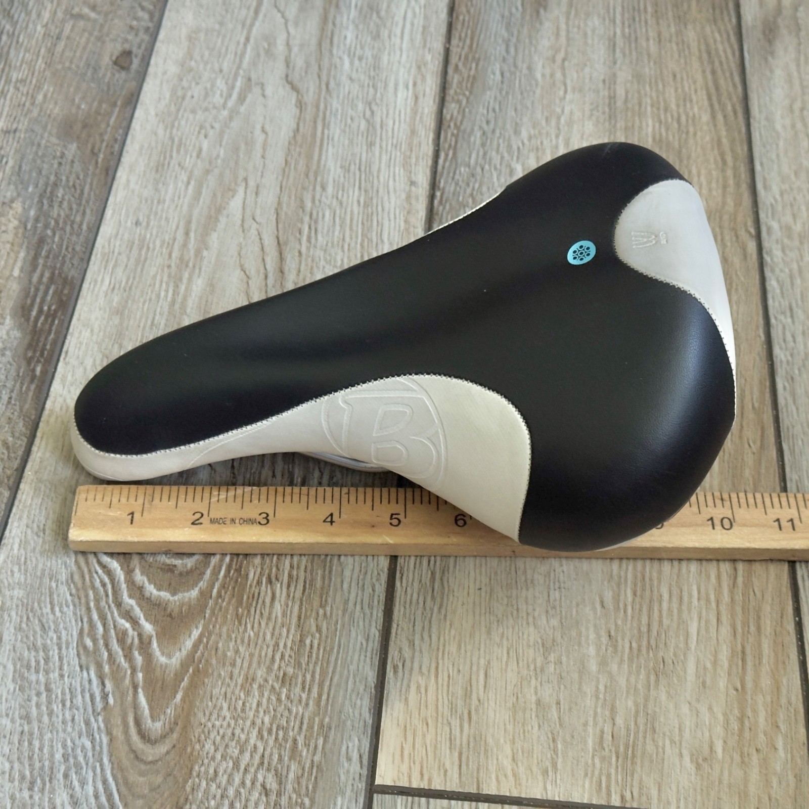 Bontrager Sport WSD Black And White MTB Saddle Seat