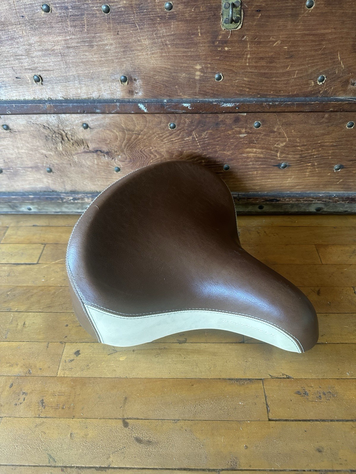 Bontrager Cruiser Bike Saddle – Tan/brown – 10×10 In – Comfort Padded. EUC.