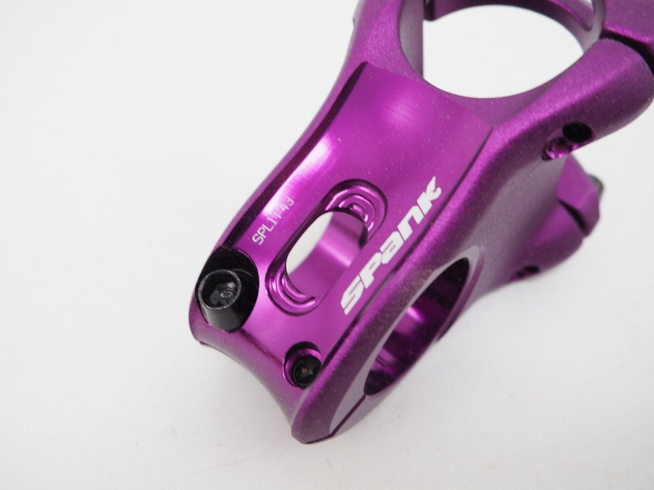 New! Spank Split 43 Mountain Bike Stem Purple 31.8mm x 43mm x 1-1/8″ 145g