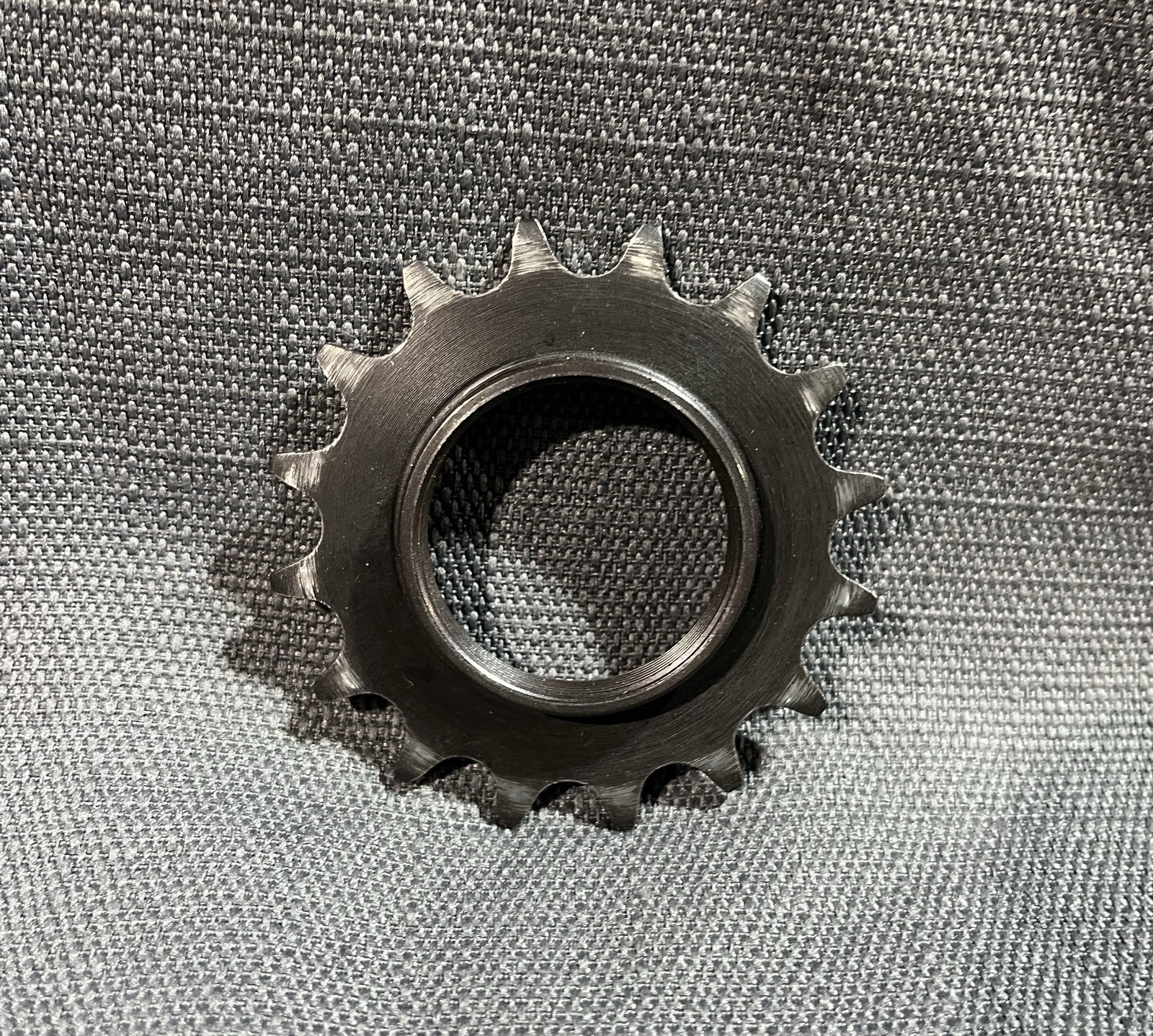 Shimano Dura-Ace SS-7600 16T NJS Track Cog 1/8″ Fixed Gear Sprocket Y27916100