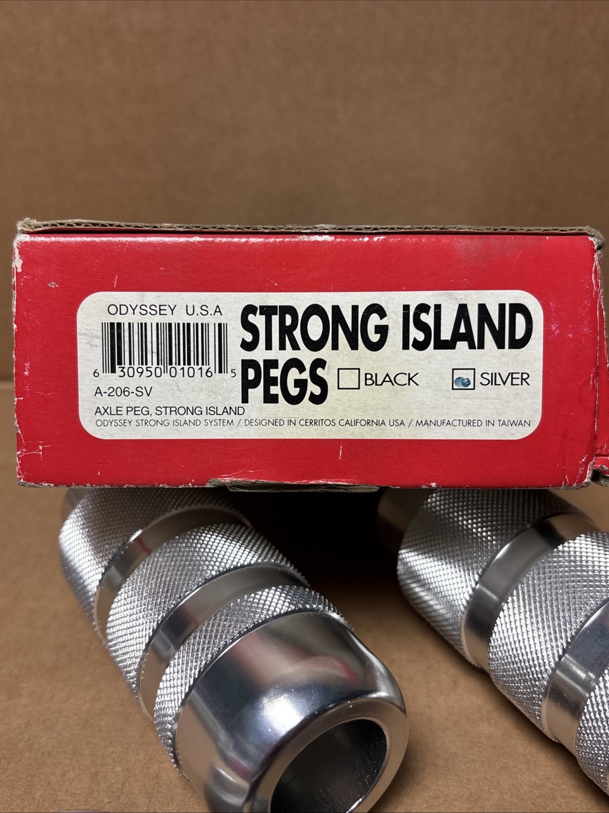 NOS Odyssey Strong Island 3/8|14mm Oversized Alloy BMX Pegs Fit: GT Pac-Man Dyno