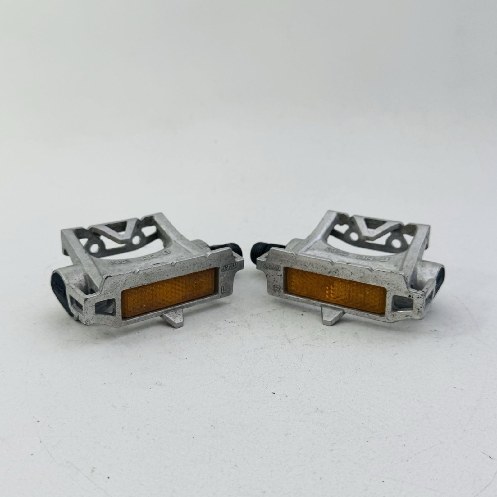 Vintage MKS AR-8 Platform Bike Pedals 9/16 In Silver Alloy Reflectors Japan A42