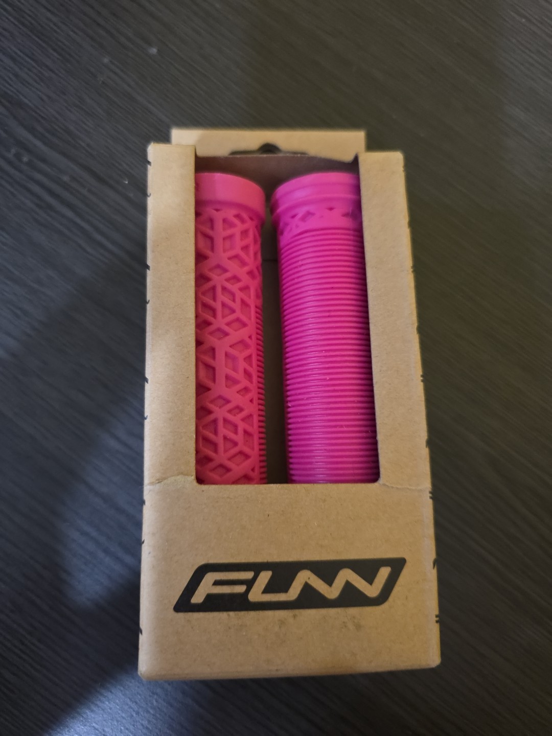 NIB FUNN Mountain Bike Handlebar Grips Pink Free Ship