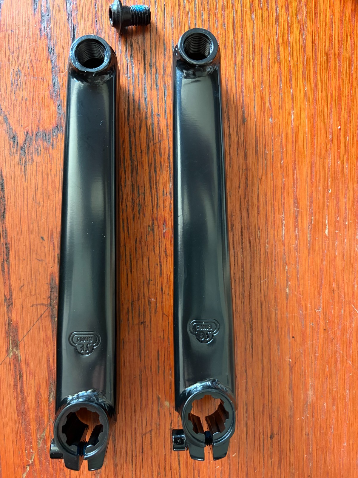 SE Bikes Black V-Ridge Cranks 175mm Chromoly arms No Spindle vbk75