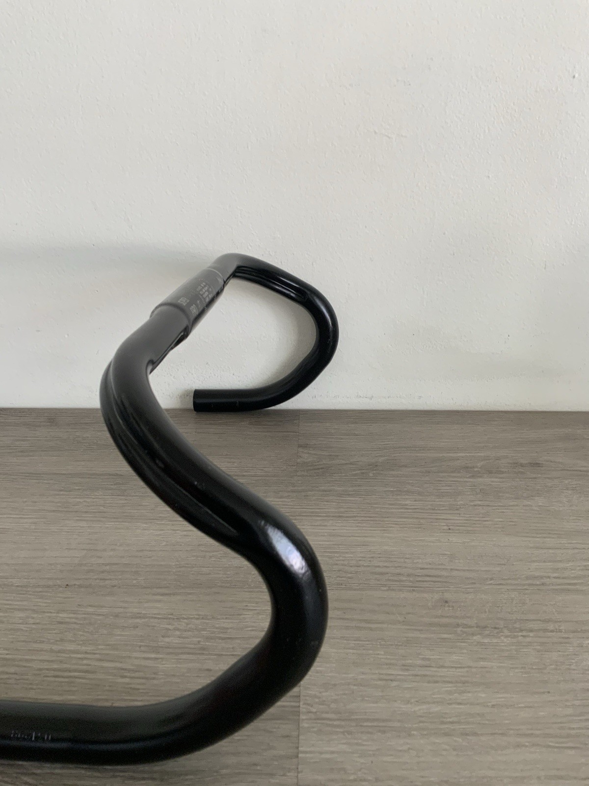 ITM PRO-260 DROP BARS 42 CM 260 GRAMS BLACK GROOVED ANATOMIC 160 MM DEEP DROP