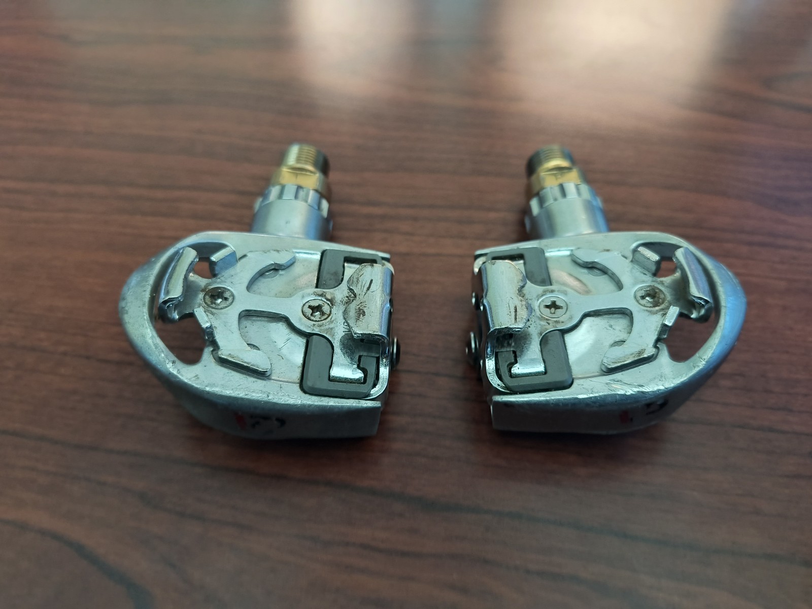 Vintage Nashbar VP-161 Clipless Pedals, 9/16″, Silver/Gold Spindles
