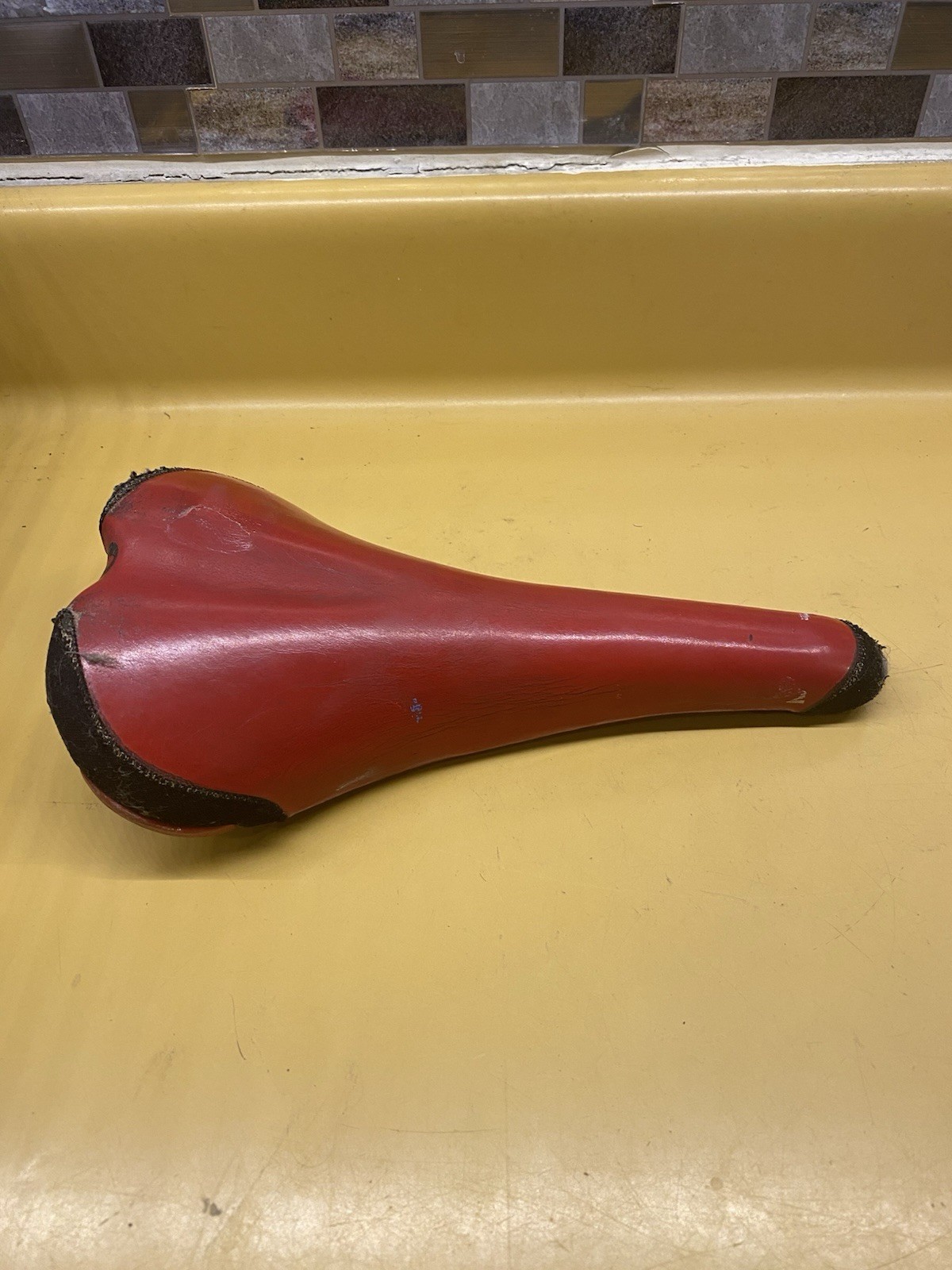 Red Avocet O2 Air 270mm x 145mm Titanium Rail Saddle