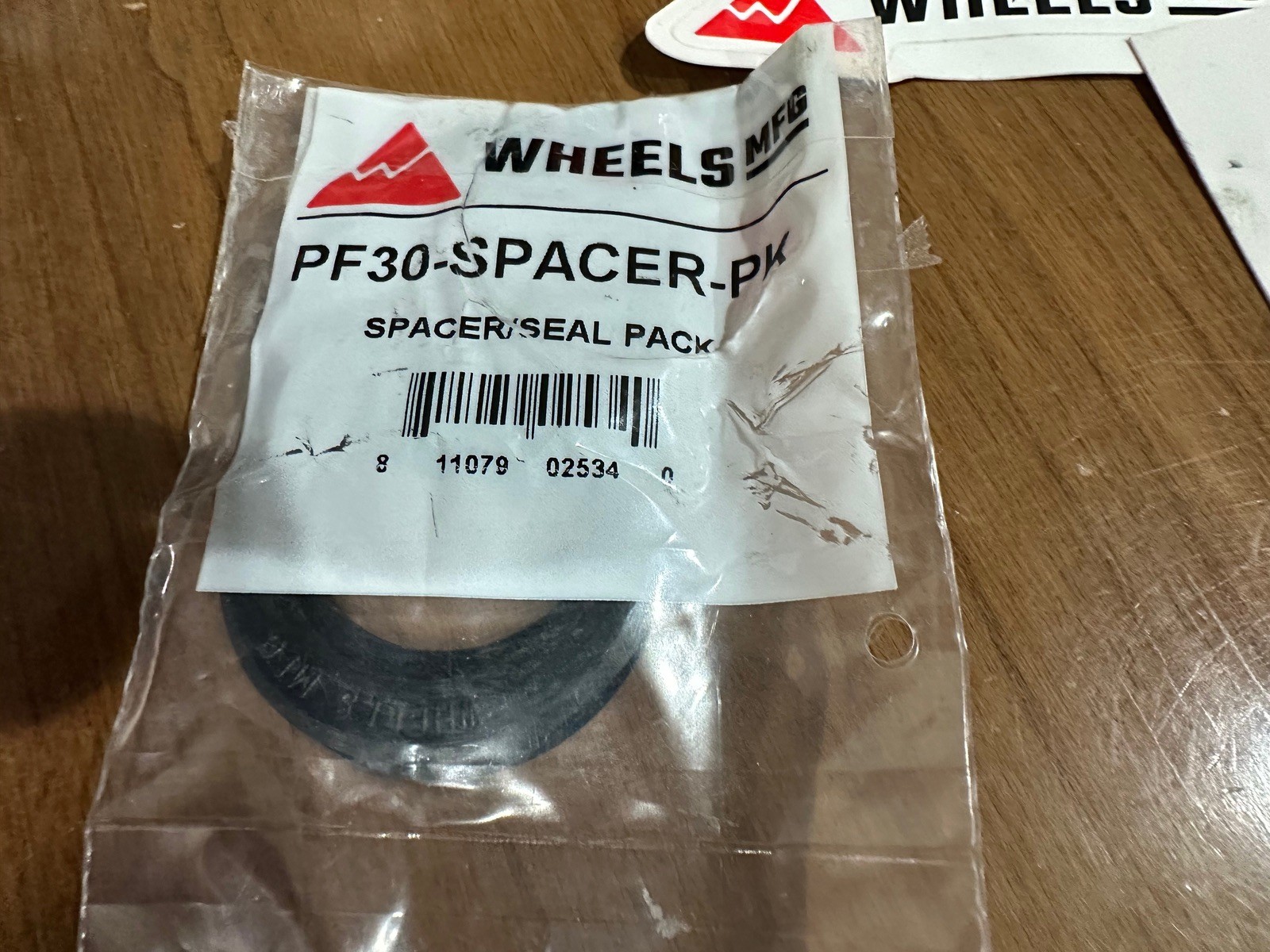 Wheels Manufacturing MFG PF30A Thread-Together Bottom Bracket (30 mm spindle)