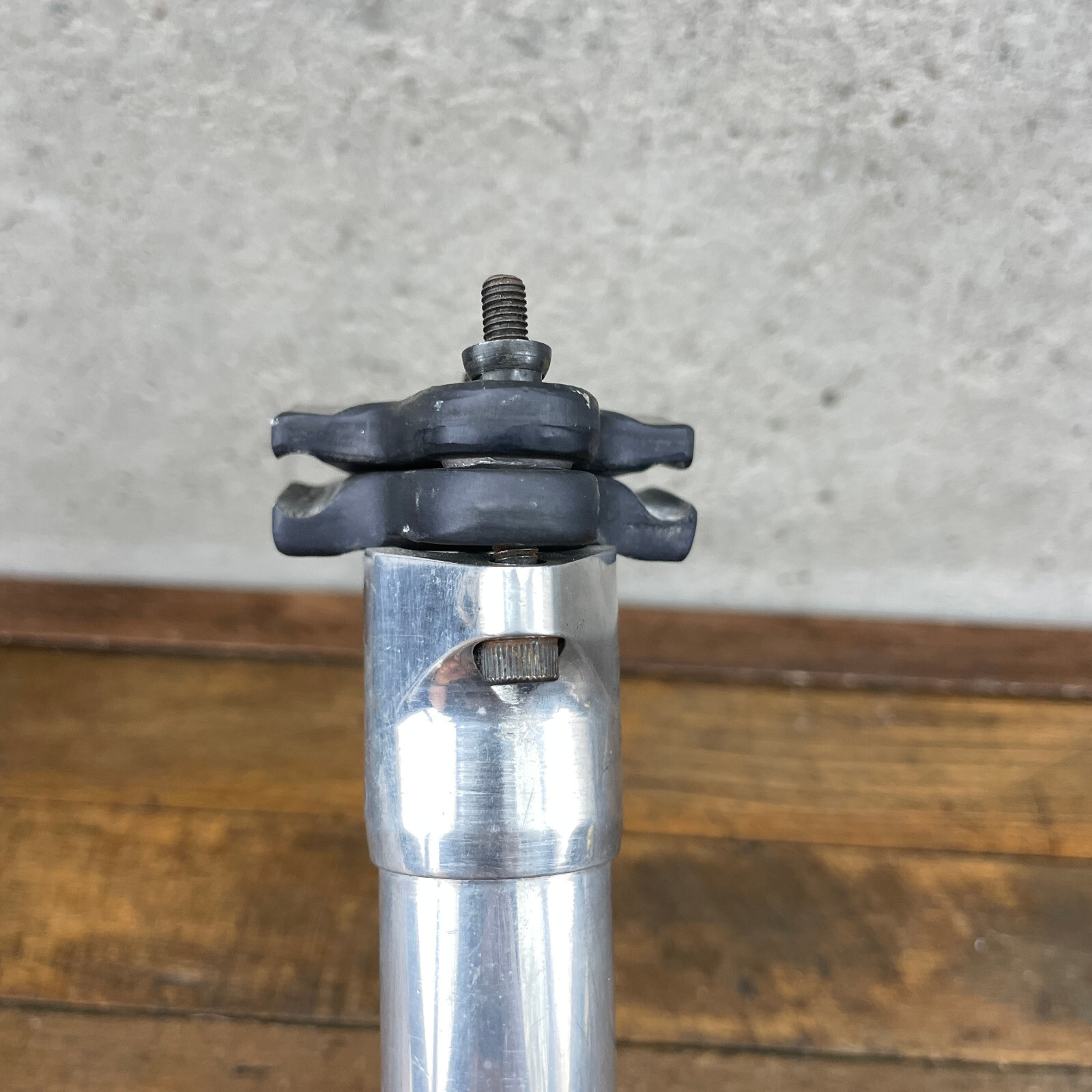 Vintage Weyless Seatpost 27.2 mm 220 mm Mountain ATB Road Micro adjust 2 Bolt