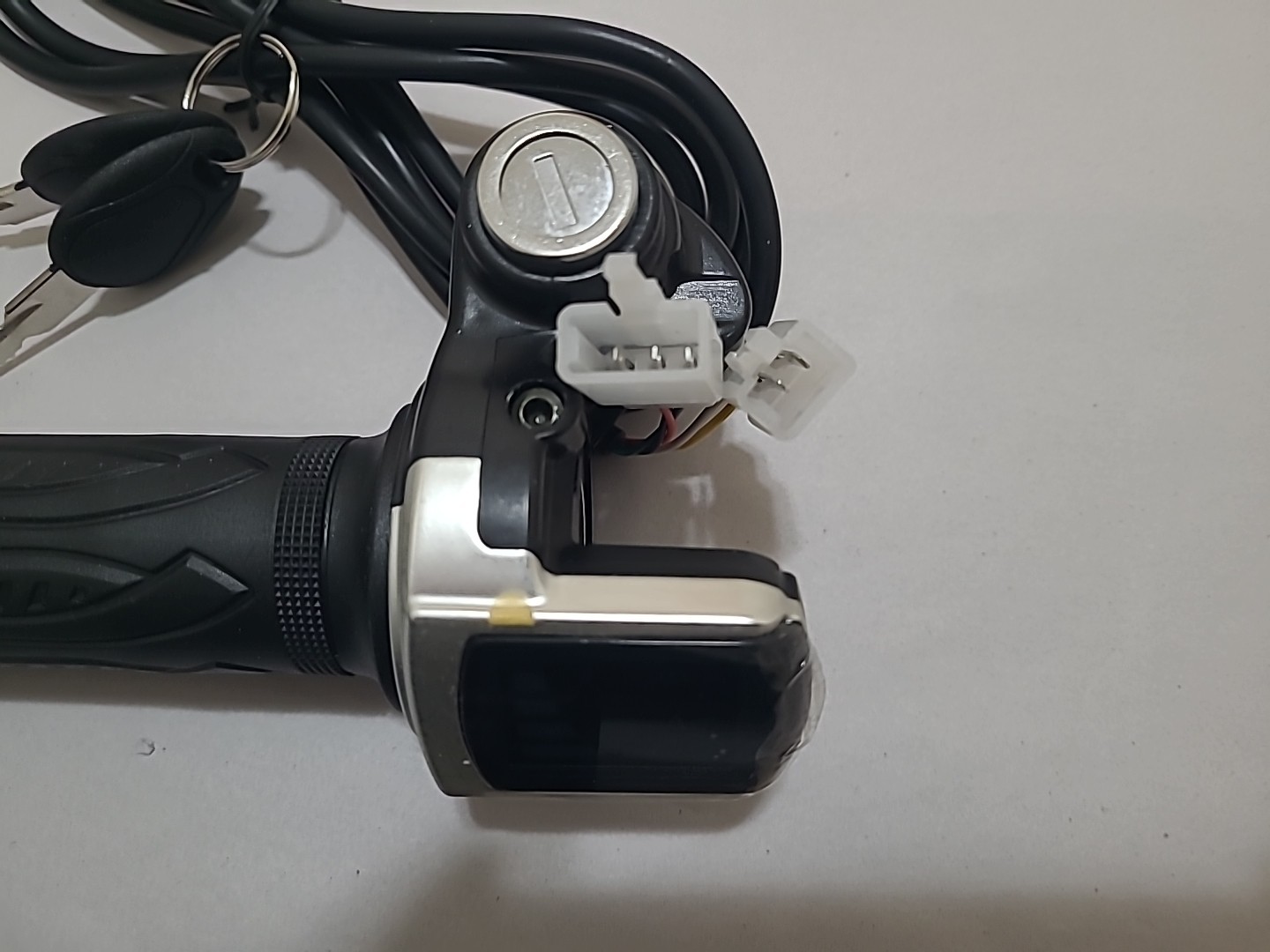E-Bike Throttle Grip with LCD Display Universal 12-84V Electric Bike Upgrade .