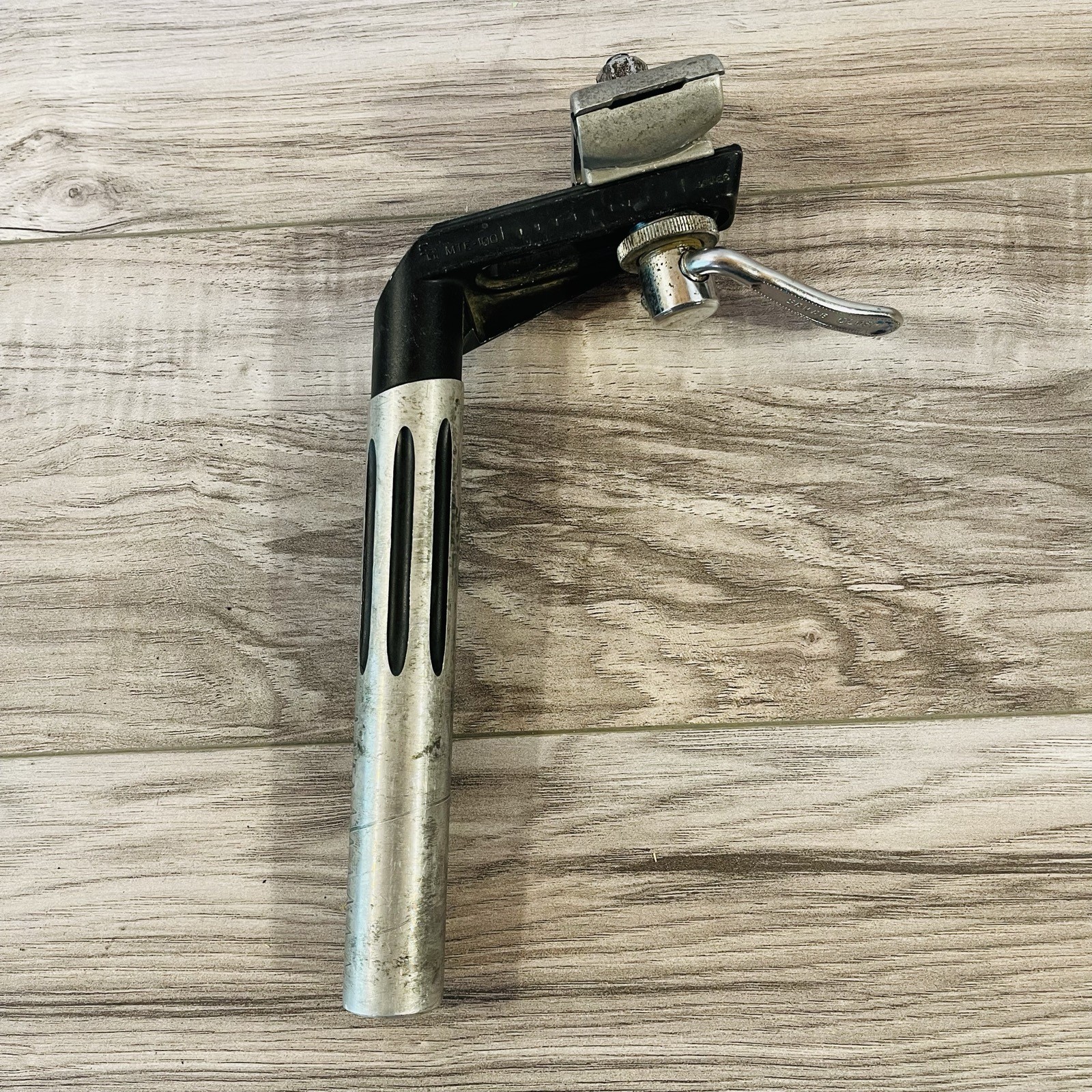 SR Sakae MTE-100 Adjustable Layback Aluminum Seatpost 26.6 x 230 Fluted 