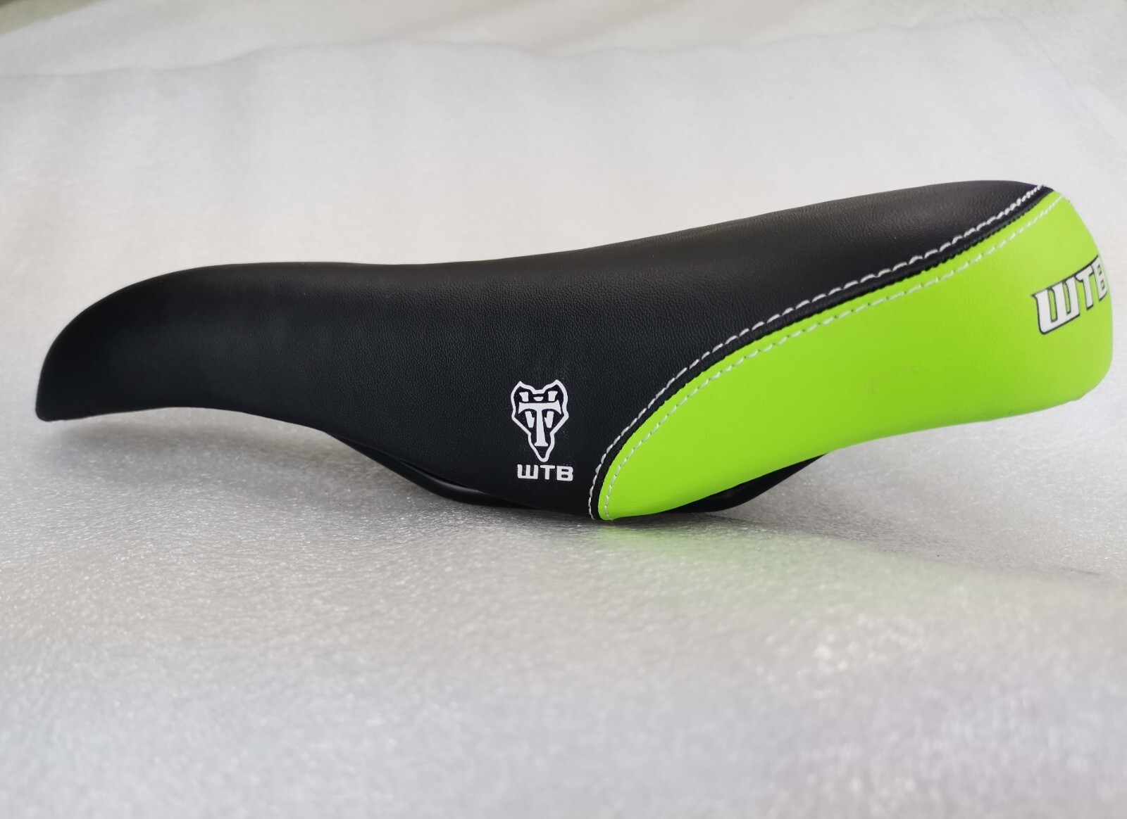NEW OLD STOCK WTB SPEED V SADDLE SEAT WIDE 160MM BLACK MTB CITY TOURING BIKE