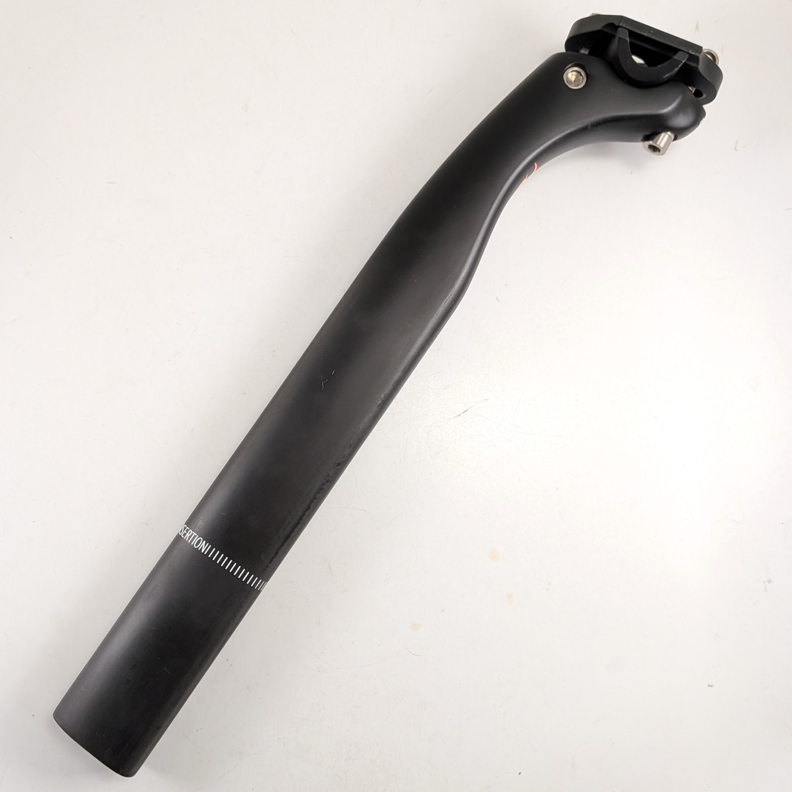 Pinarello F12/F10/F8 Carbon Fiber Seatpost ~ 340mm ~ 20mm Offset – w/Clamp