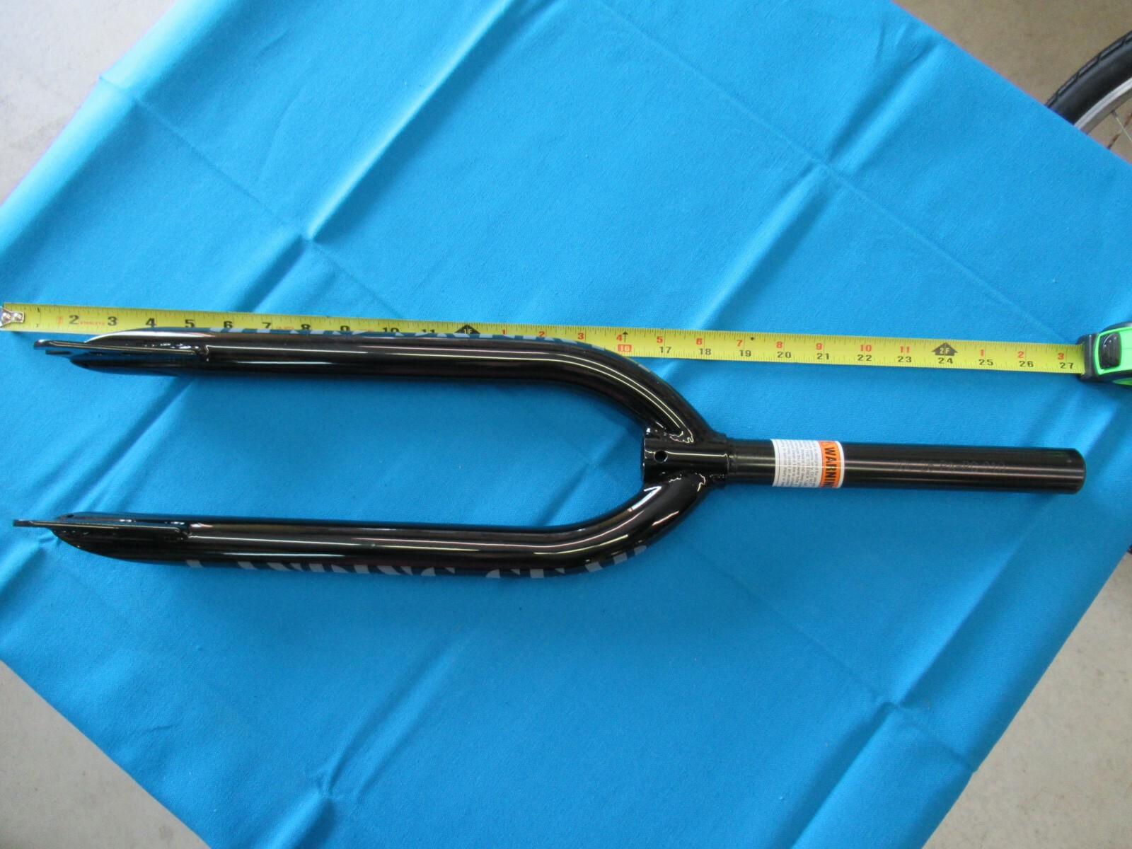 SE Bikes BMX Bicycle 26″ Black Landing Gear 1-1/8″ Threadless Fork Tube – New