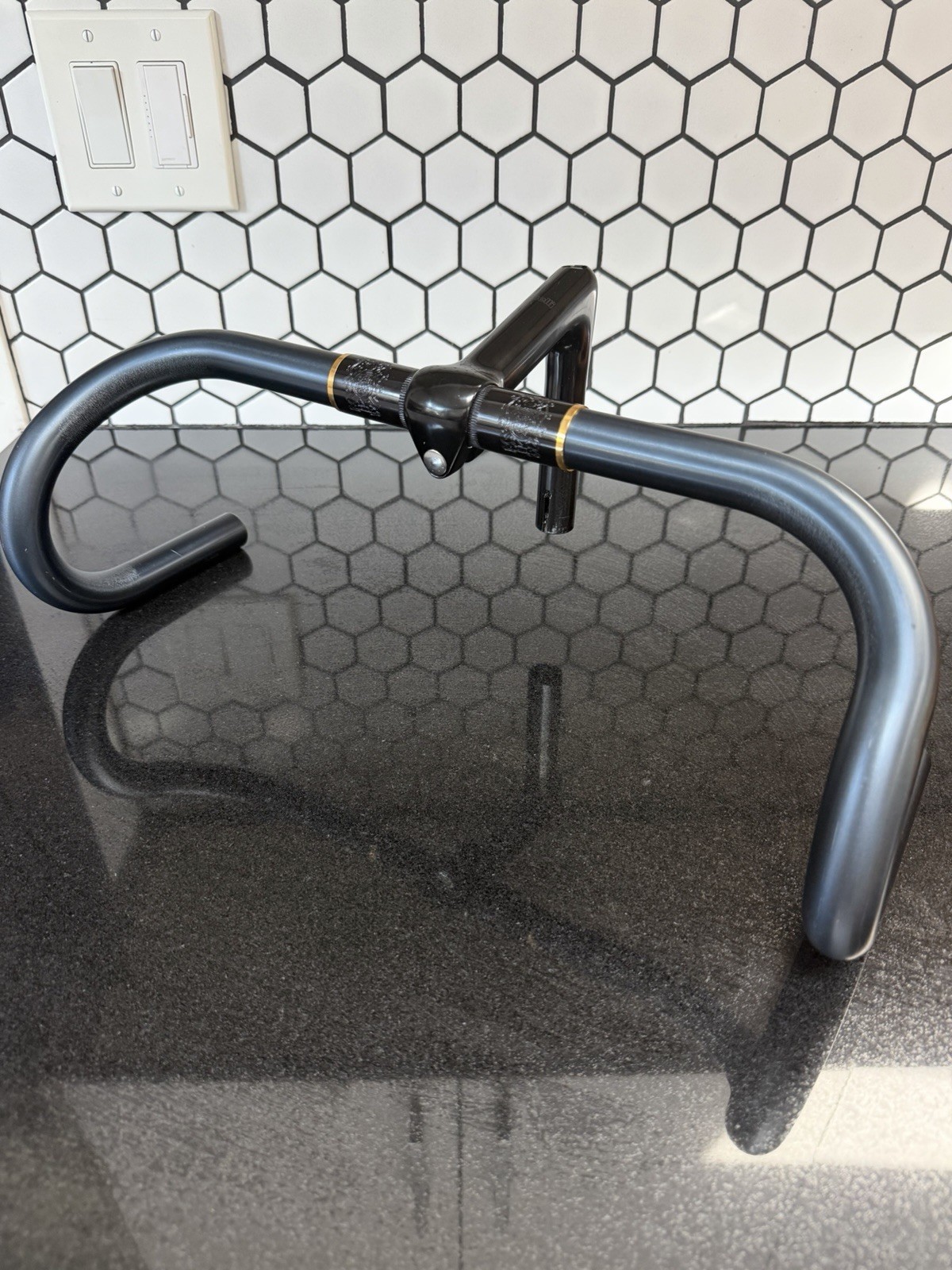 Nitto “Black magic” 42mm drop Bar