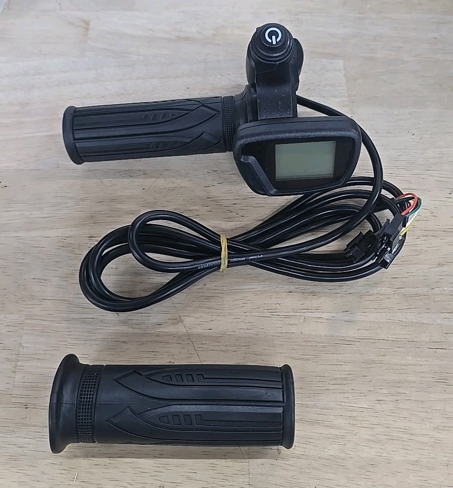 36V E Bike Throttle And LCD Display For Electric Vehicle Compatibility