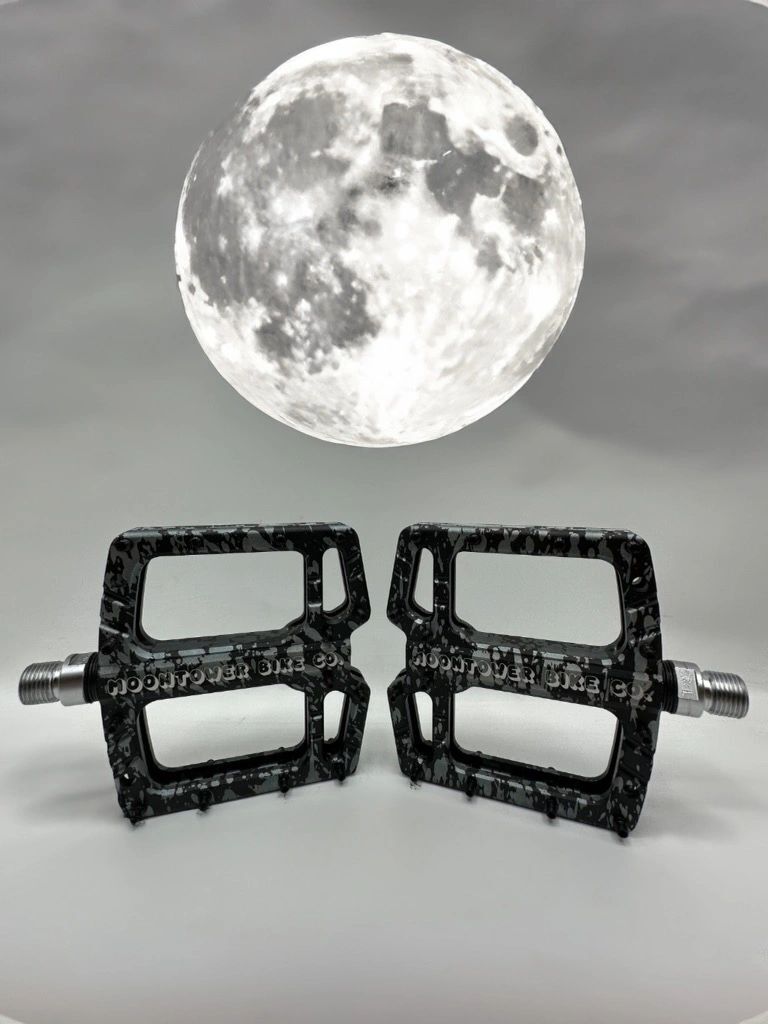 Moontower Moon Dot pedals