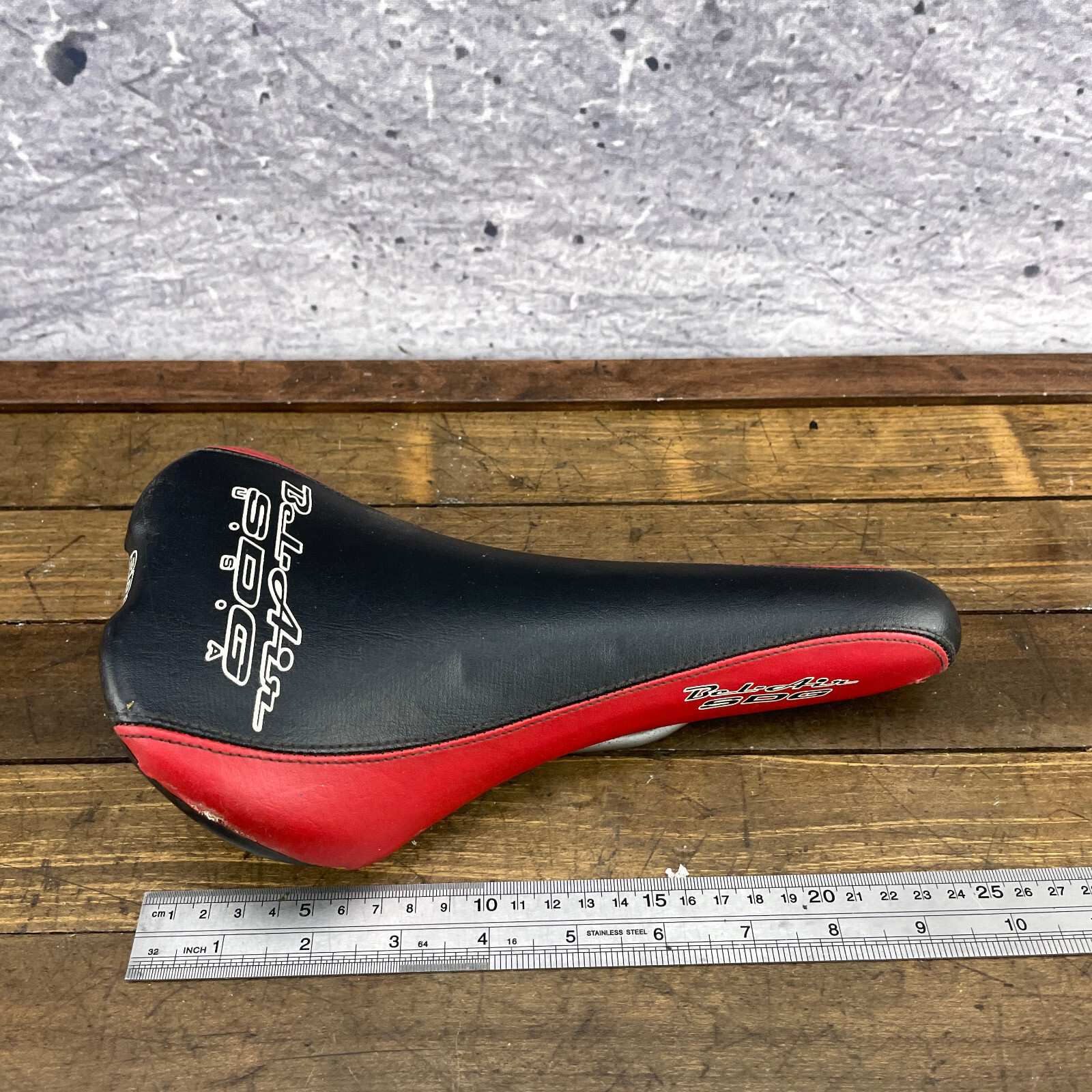 Vintage SDG Seat Bel Air Red Black BMX Speed Defies Gravity MTB Mountain Cuts A4