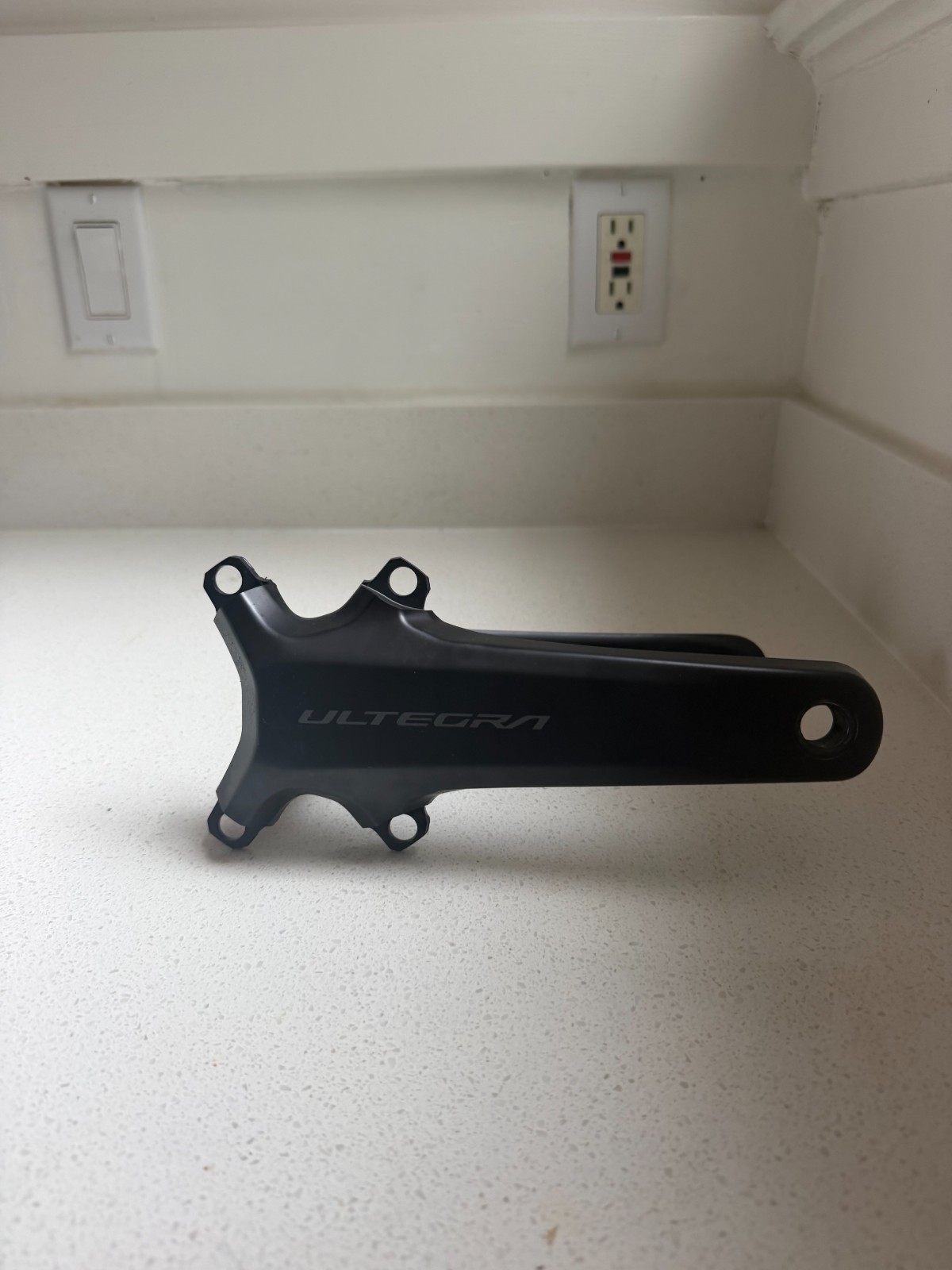 Shimano FC-R8100 Ultegra 52/36T 170mm 12-Speed Crankset – Low/no mileage