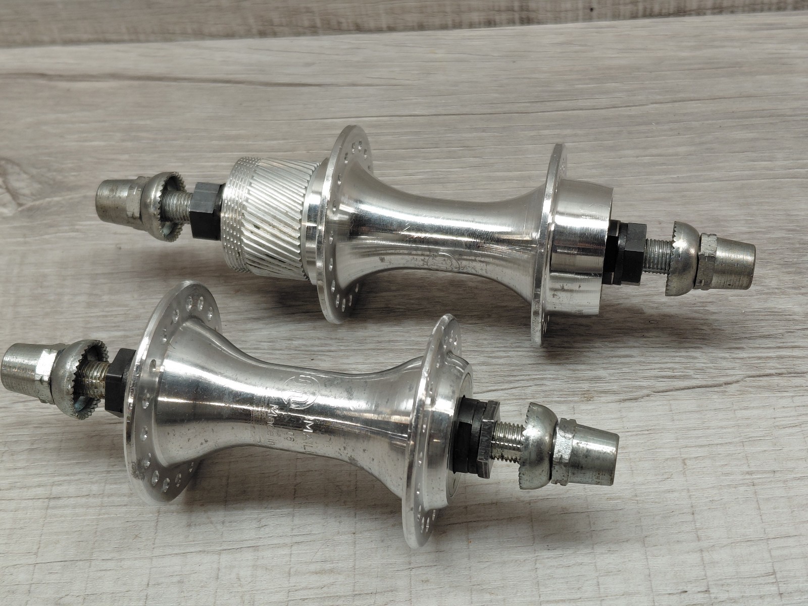 Vintage Maillard Helicomatic “Diabolo” Bolt On Hubset 95/126 mm Nutted – RARE