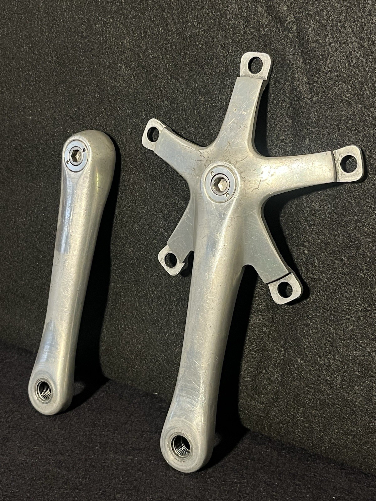 Shimano DuraAce FC-7710 Octalink Track Bicycle Crankarms 167.5mm NJS Silver