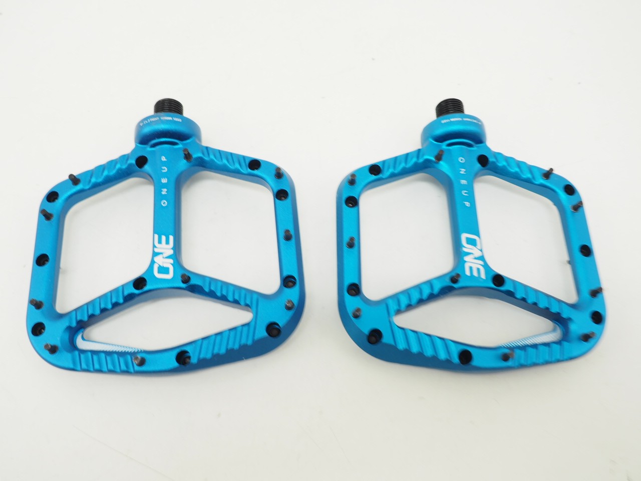 New! One Up Components Blue Aluminum Platform MTB Pedals 115x105mm 386g