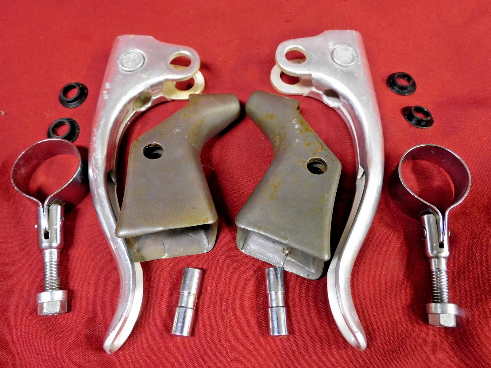 Early 1970’s Vintage Campagnolo Nuovo Record F & R #2030 Brake Levers No Hoods